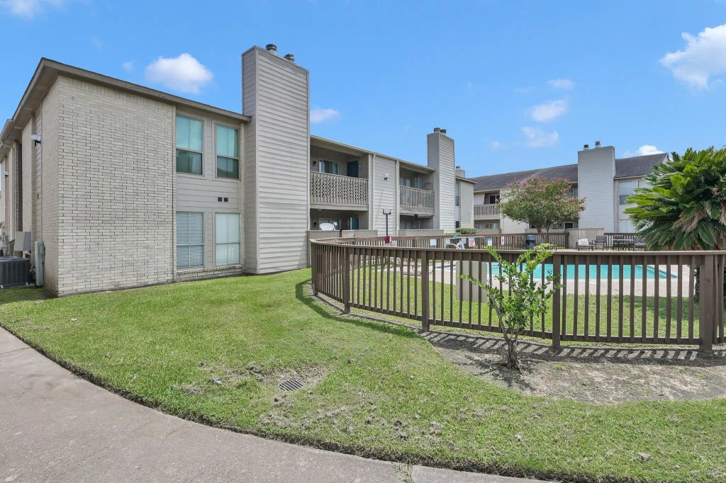 3919 Fairmont Parkway 143, Pasadena