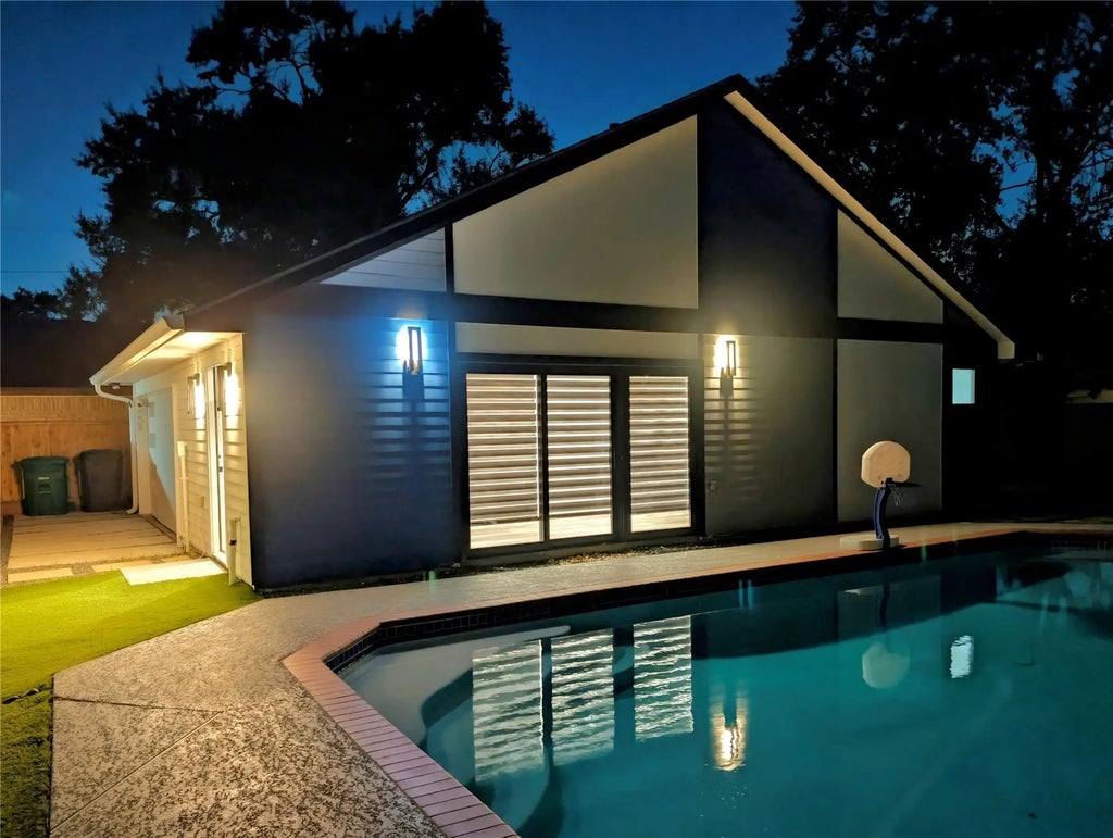 6518 Kury Lane, Houston