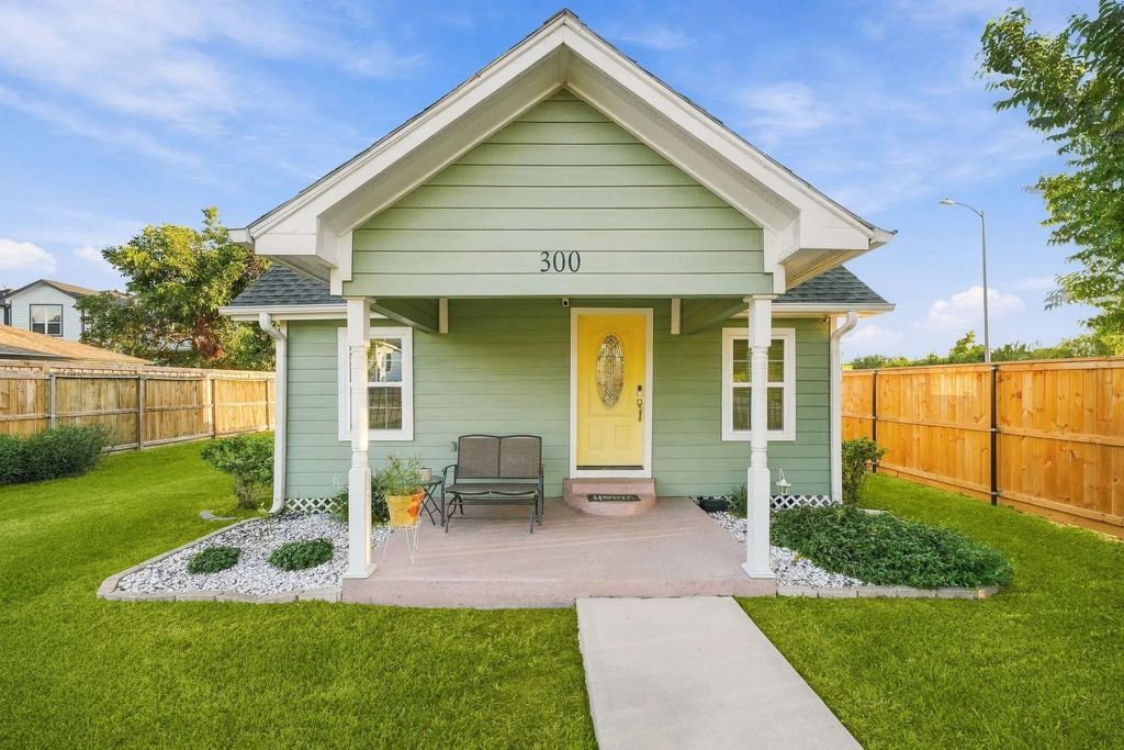 300 E 40th 1/2 Street, Houston