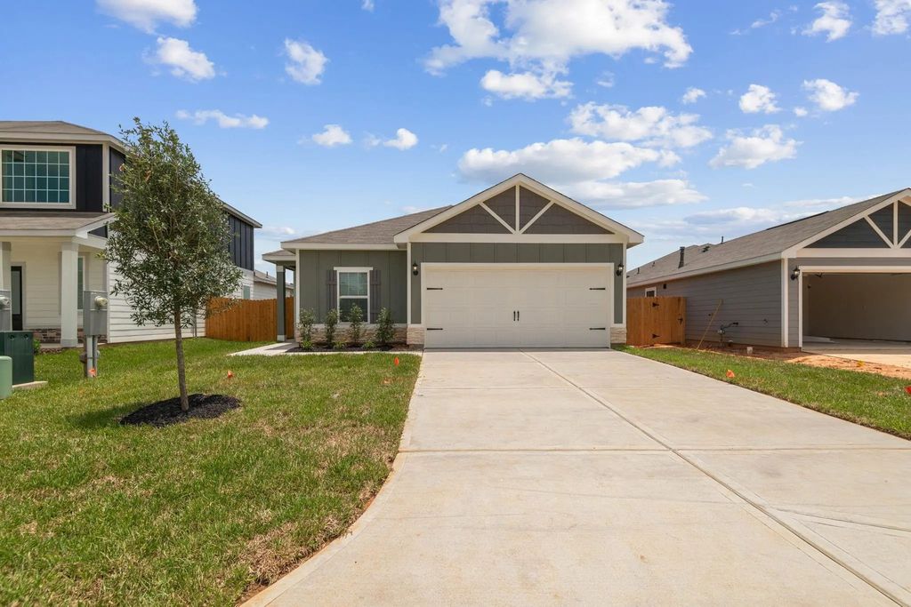 16442 Blossom Grove Drive, Conroe