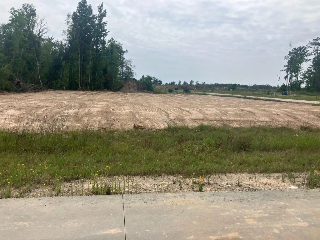 2102 Road 5885, Cleveland