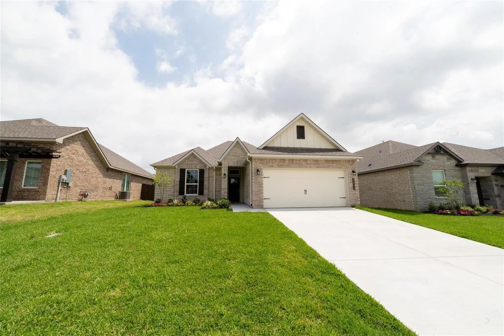 2051 Winepress Road, Brenham