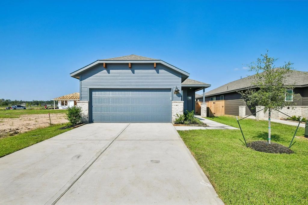 31017 Rivage Beach Drive, Huffman