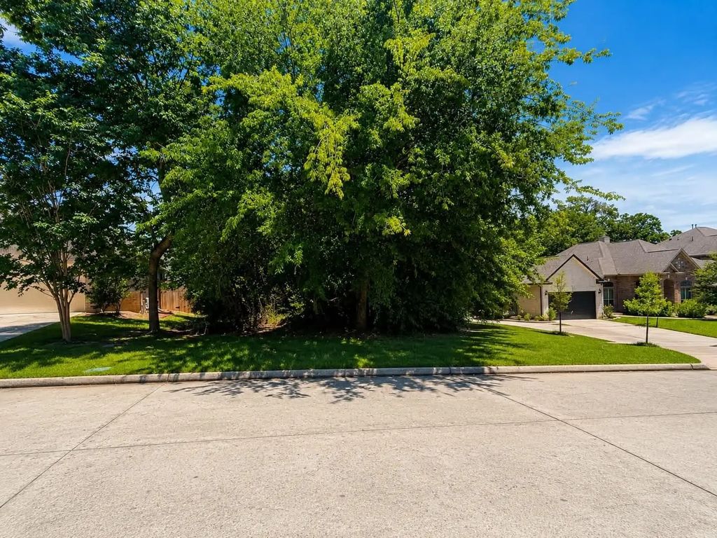 13422 Raintree Drive, Montgomery