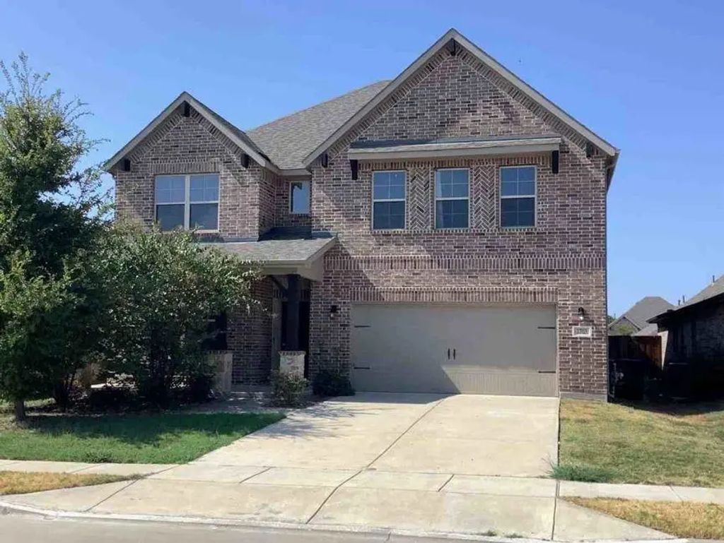 1703 Shortbow Run, Forney
