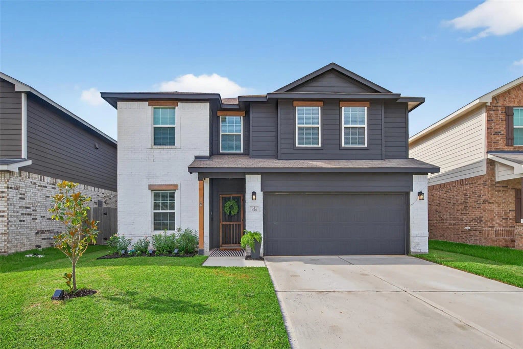 414 Almond Willow Lane, Crosby