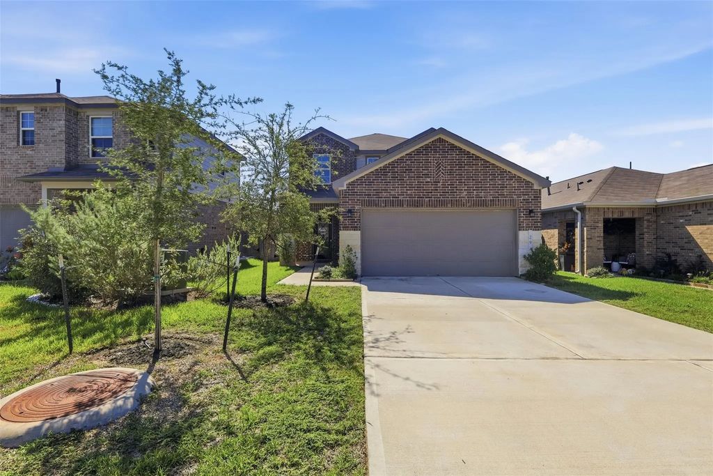 29 Valiant Ridge Trail, Magnolia