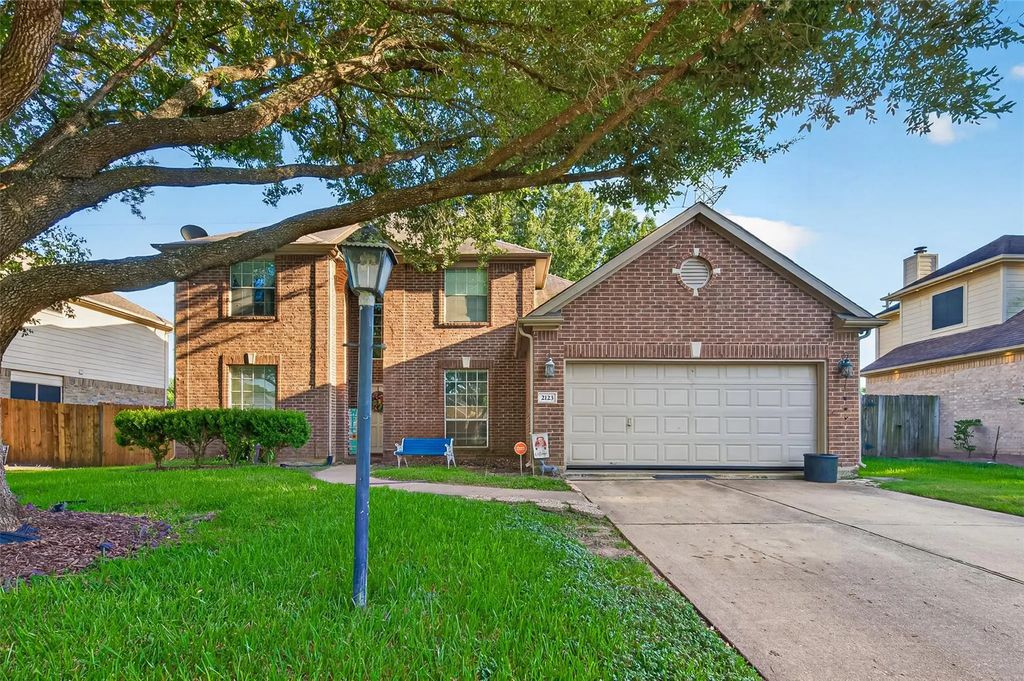 2123 Long Rock Drive, Missouri City
