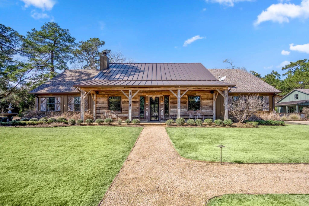 3603 A Fm 1725, Willis