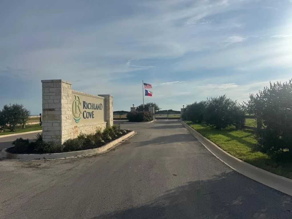 98 Sunset Blvd Boulevard, Corsicana