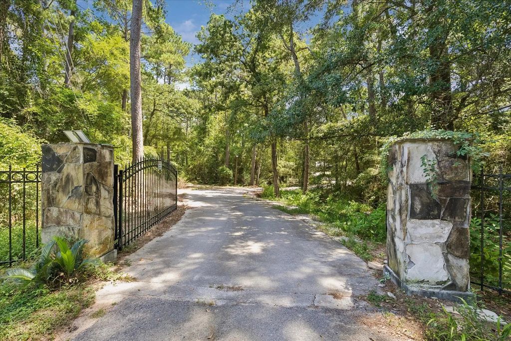 30403 Walnut Creek Road, Magnolia