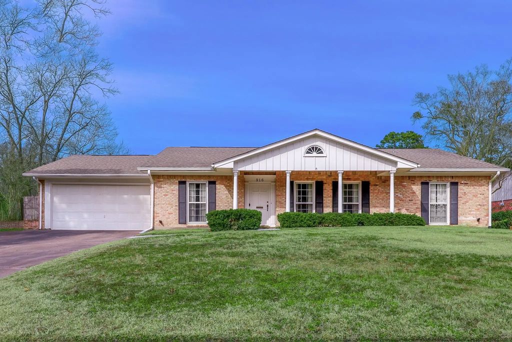 916 Jefferson Avenue, Lufkin