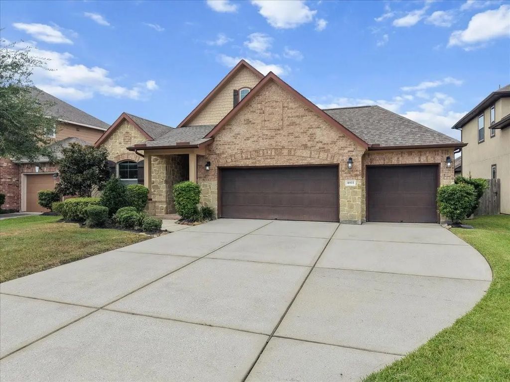 4811 Terrassa Lane, League City