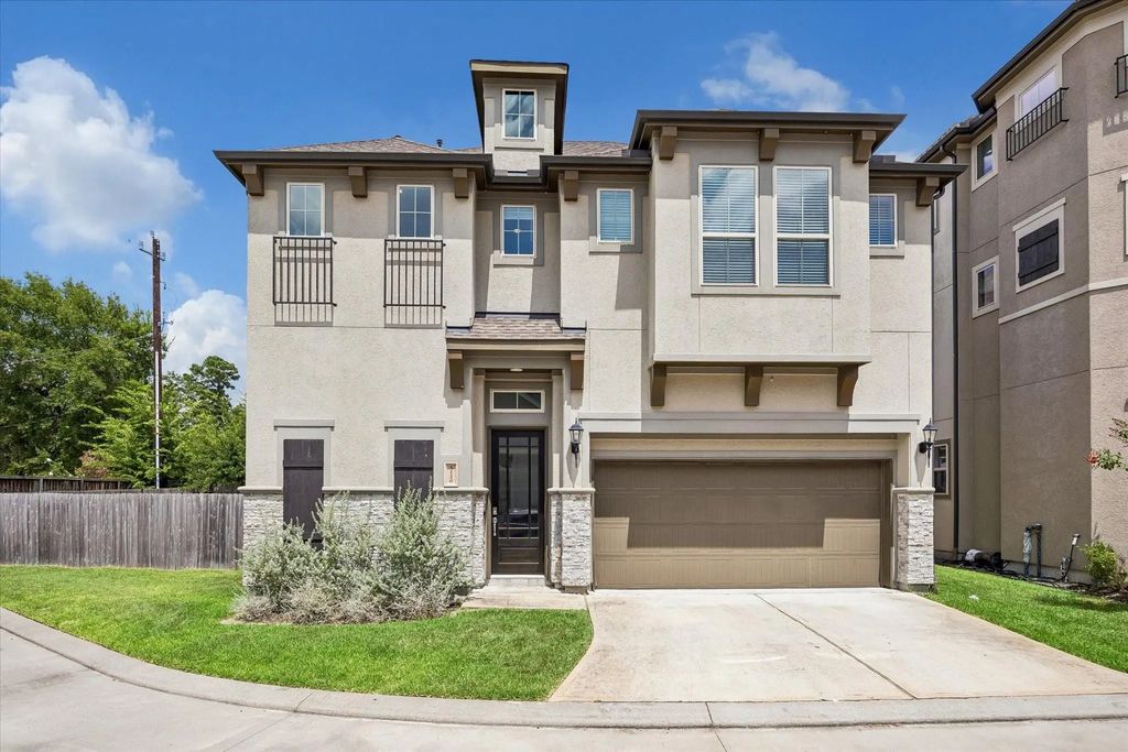 5120 E Lacey Garden Loop, Houston