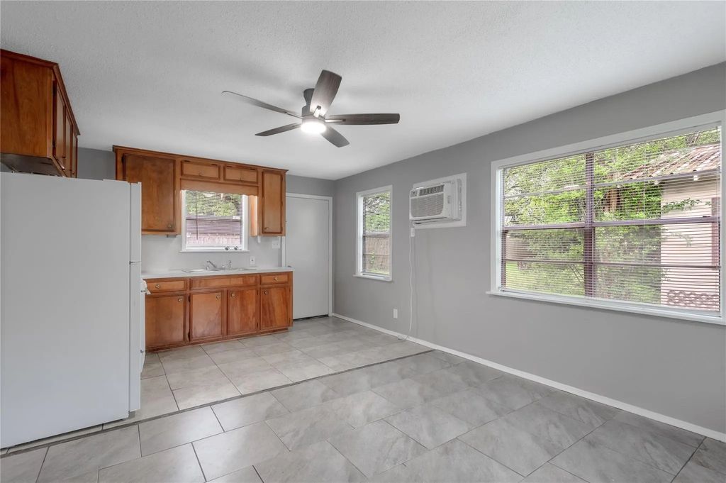 700 Gray Street 2, Huntsville