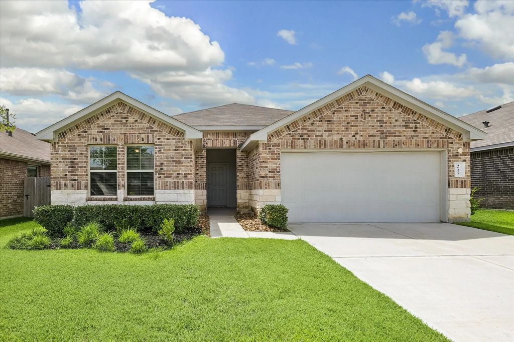 40463 Garden Heights Lane, Magnolia