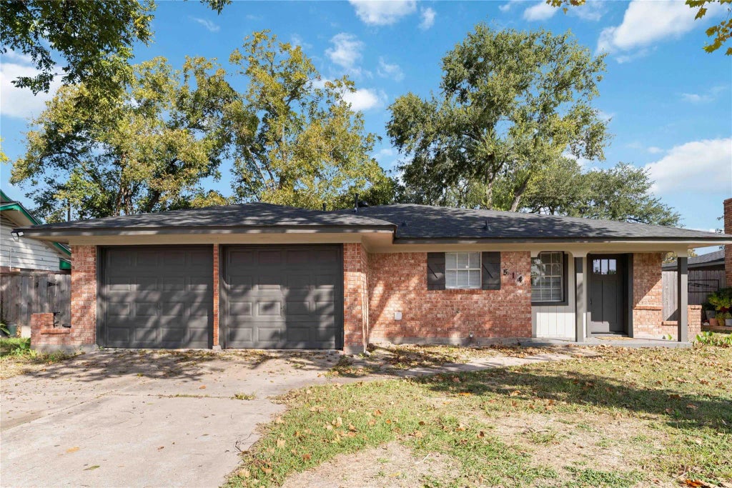 514 Peach Spring Drive, Houston