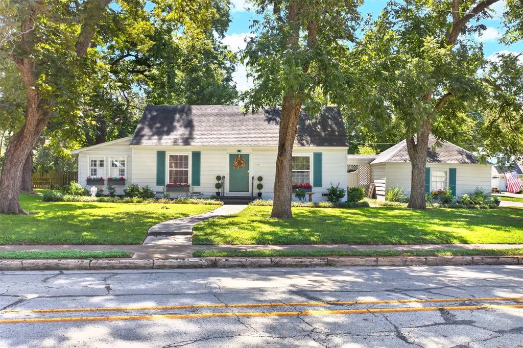 919 E Houston Avenue, Crockett