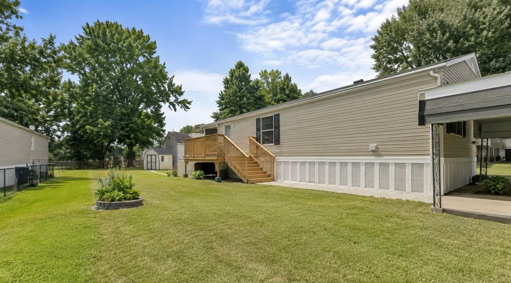 13053 Oak Manor Court, Willis