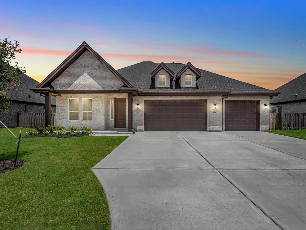 10006 Goliad Drive, Mont Belvieu