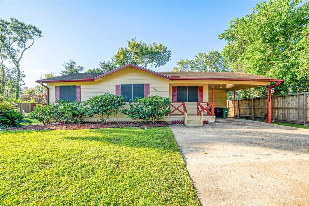 8318 Nyssa Street, Houston