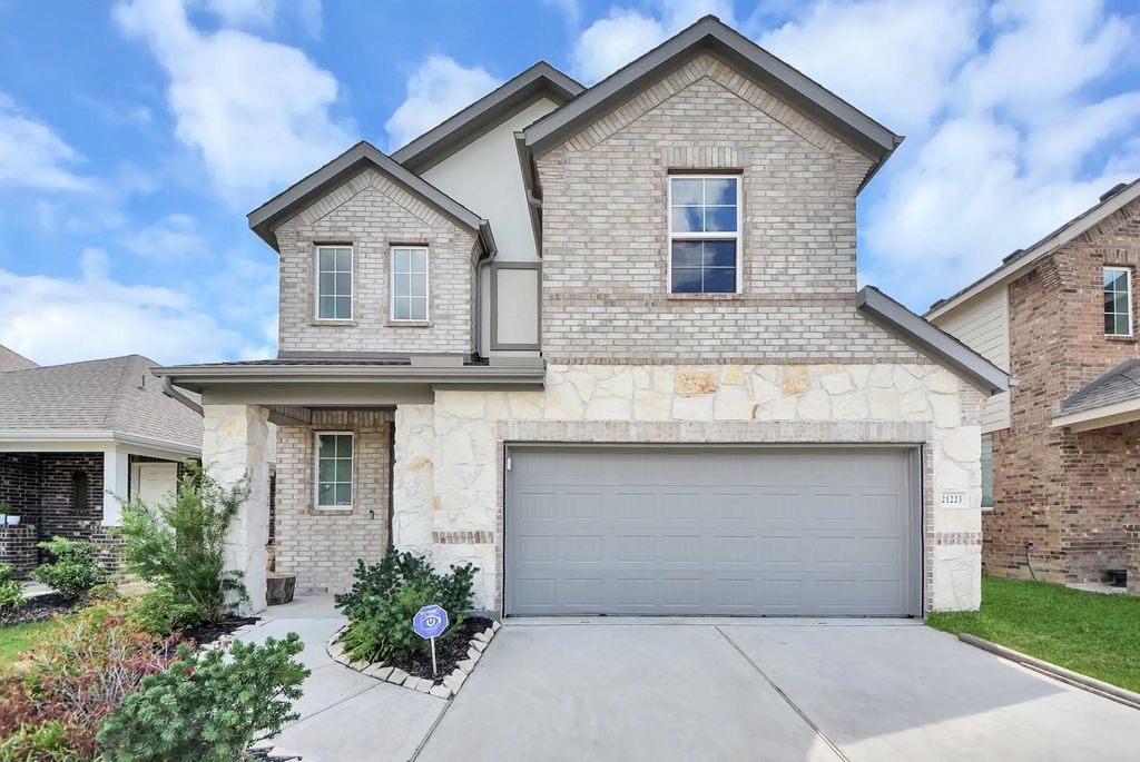 21223 Shore Bluff Drive, Cypress
