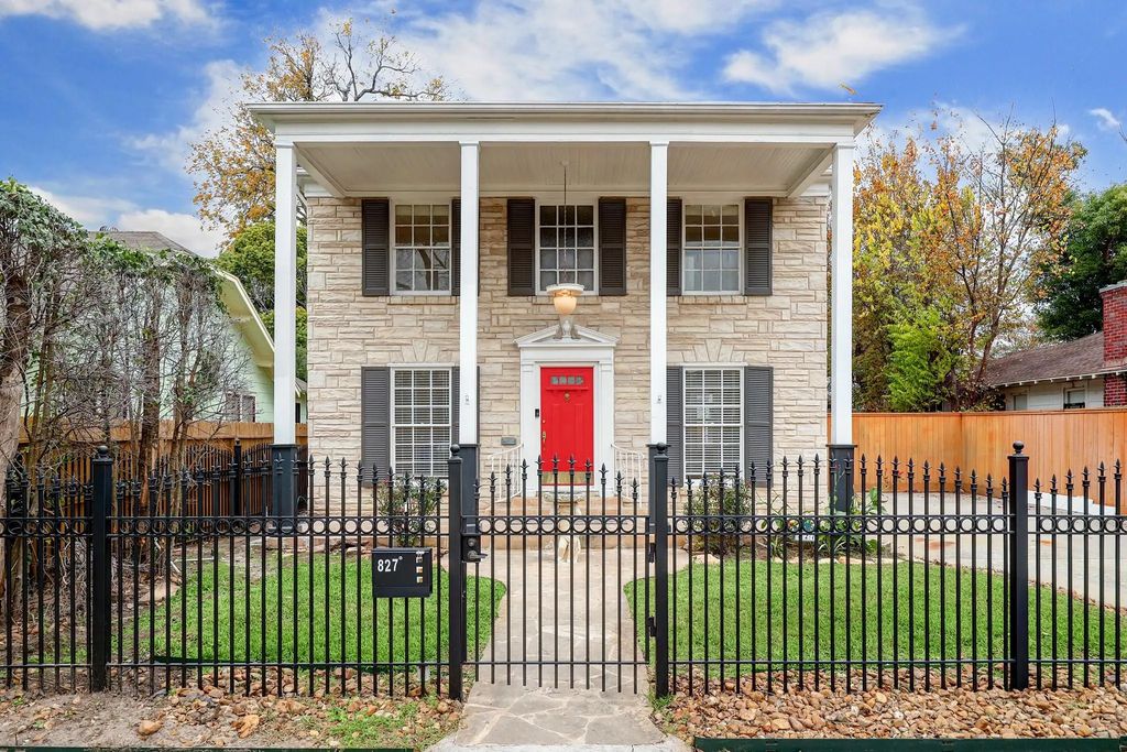 827 Le Green St, Houston