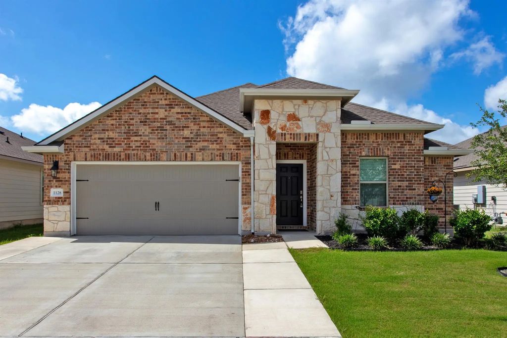1128 Kennesaw Drive, College Station