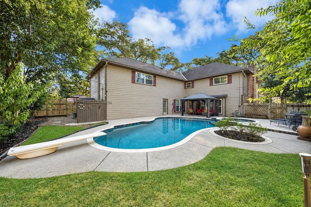 5302 Boyce Springs Drive, Houston