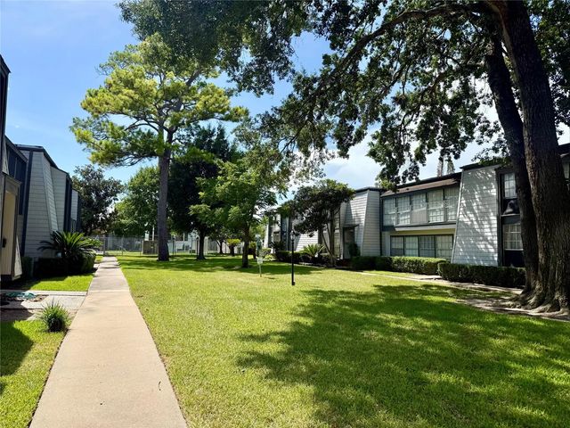 10183 Beekman Place Drive, Houston