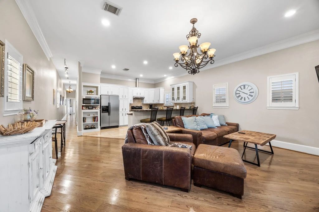 817 W 26th Street, Houston