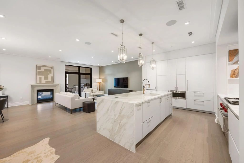 6017 Memorial Drive 305, Houston