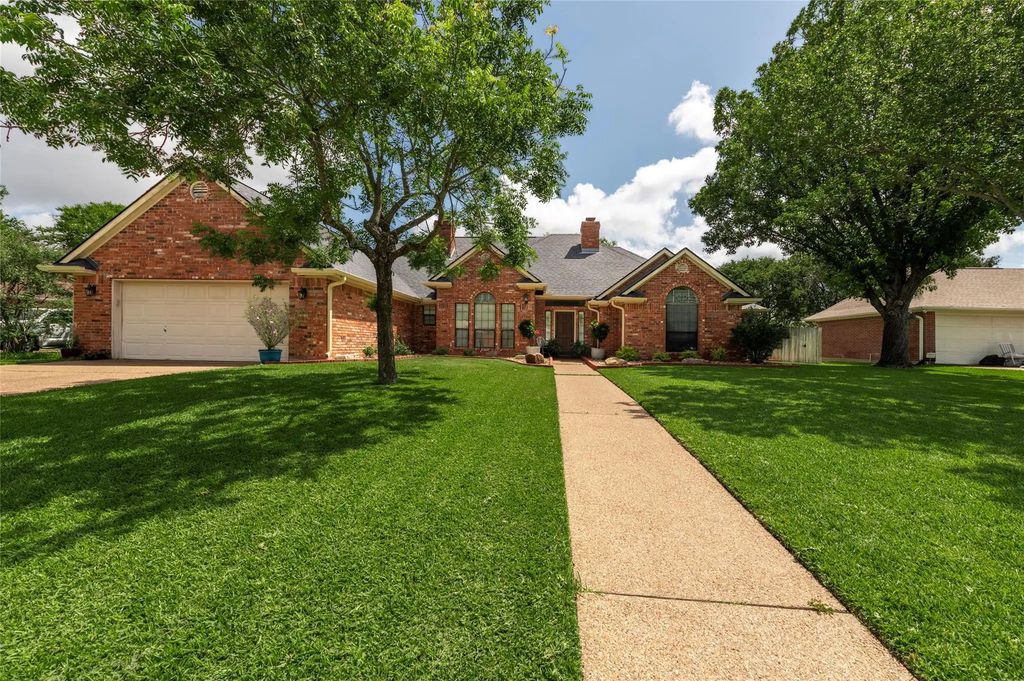 2905 Aztec Court, College Station