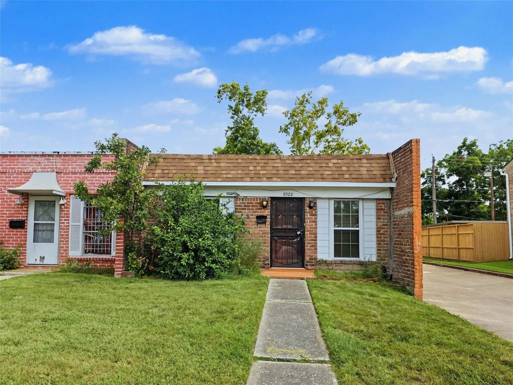 8922 Kempwood Drive, Hockley