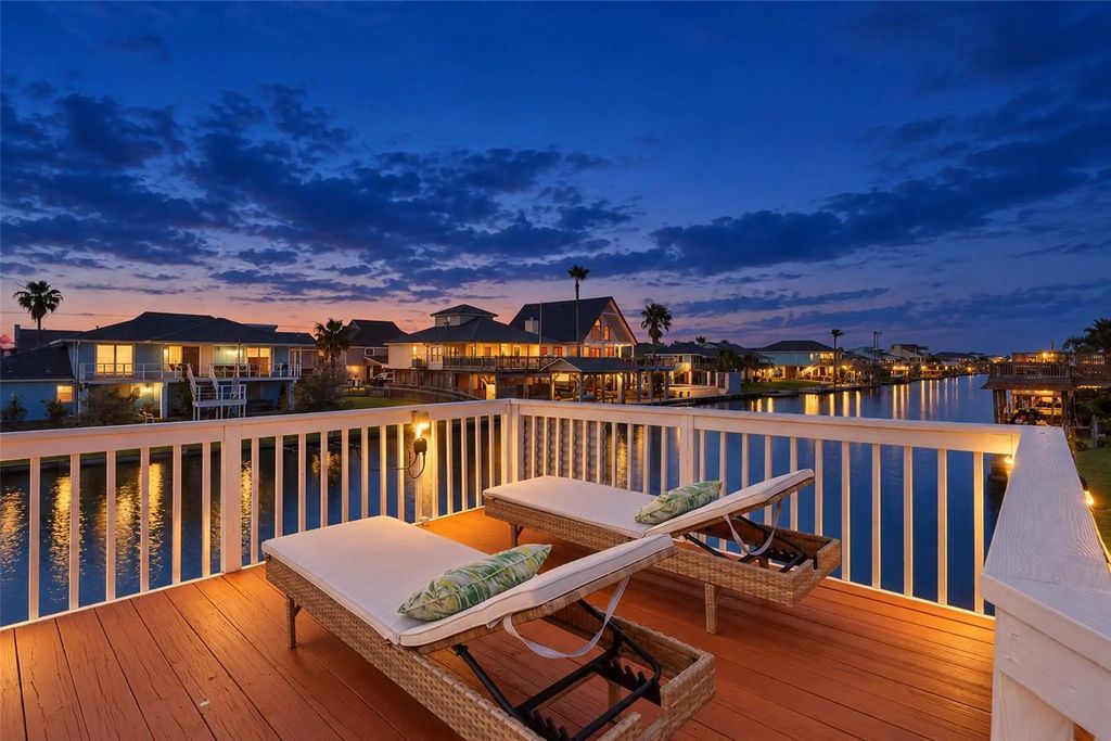 1078 Redfish Street, Bayou Vista