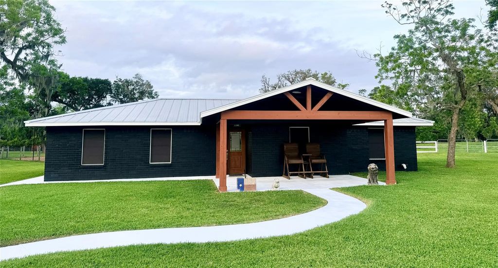4238 County Road 507, Brazoria