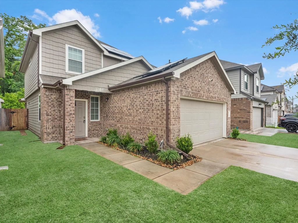 25384 Grotto Falls Lane, Porter