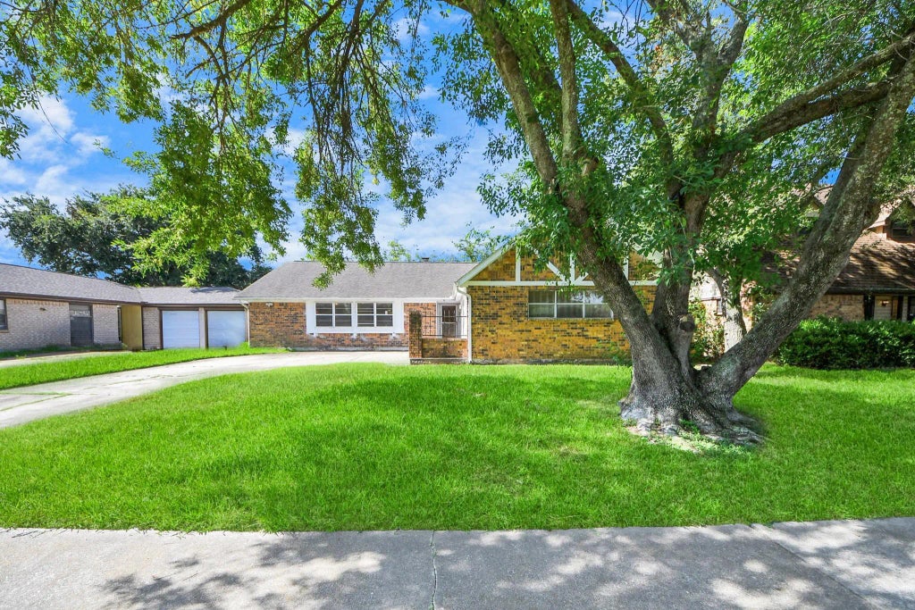 4214 Iroquois Drive, Pasadena