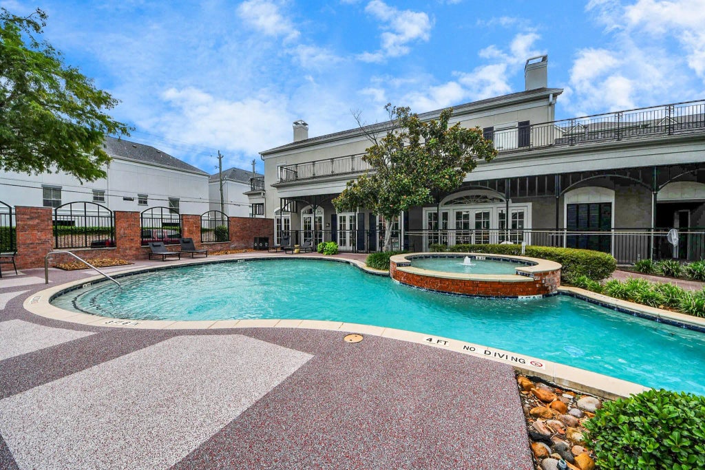 3003 Memorial Court 2434, Houston