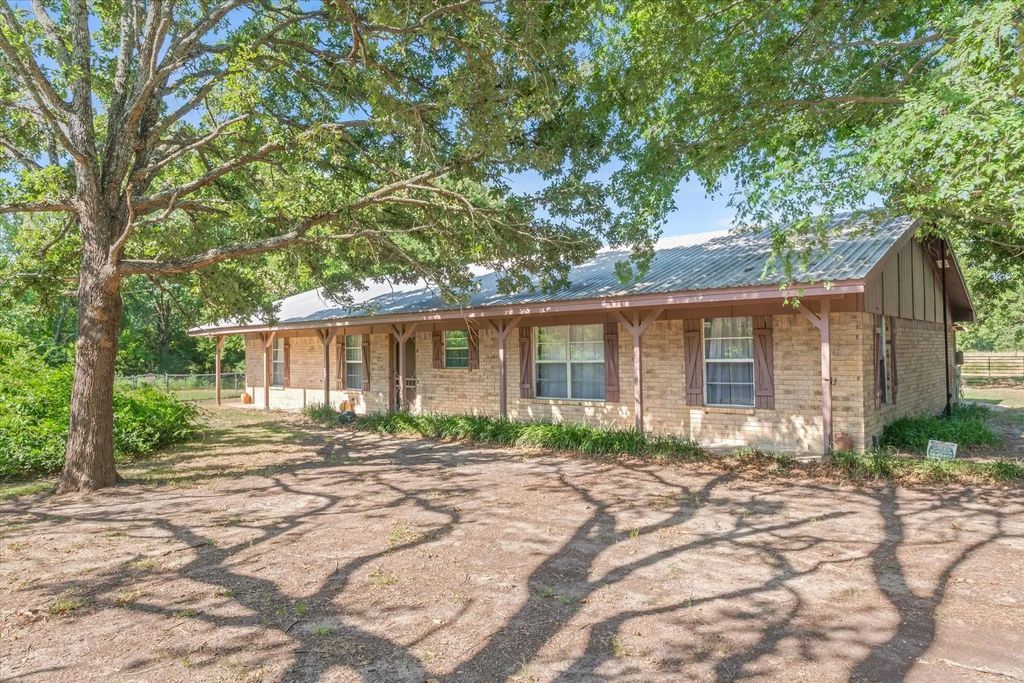 1185 Vz County Road 3822, Wills Point