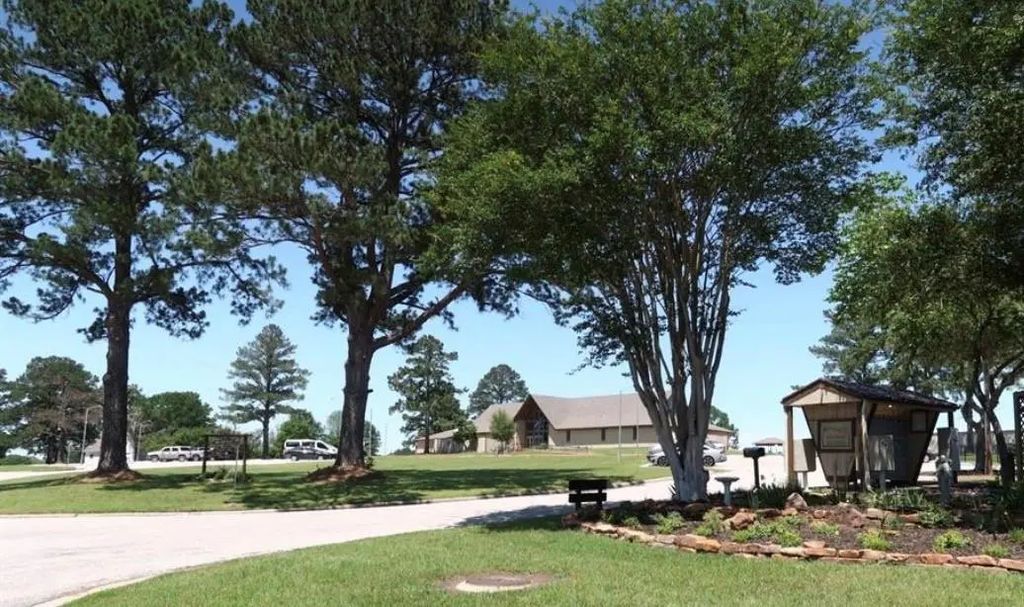 64 Westwood Drive E, Trinity