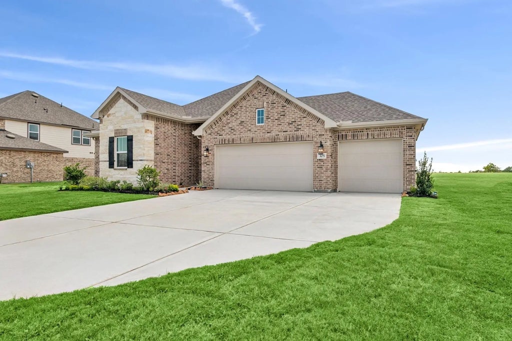 305 Boulden Court, Sealy