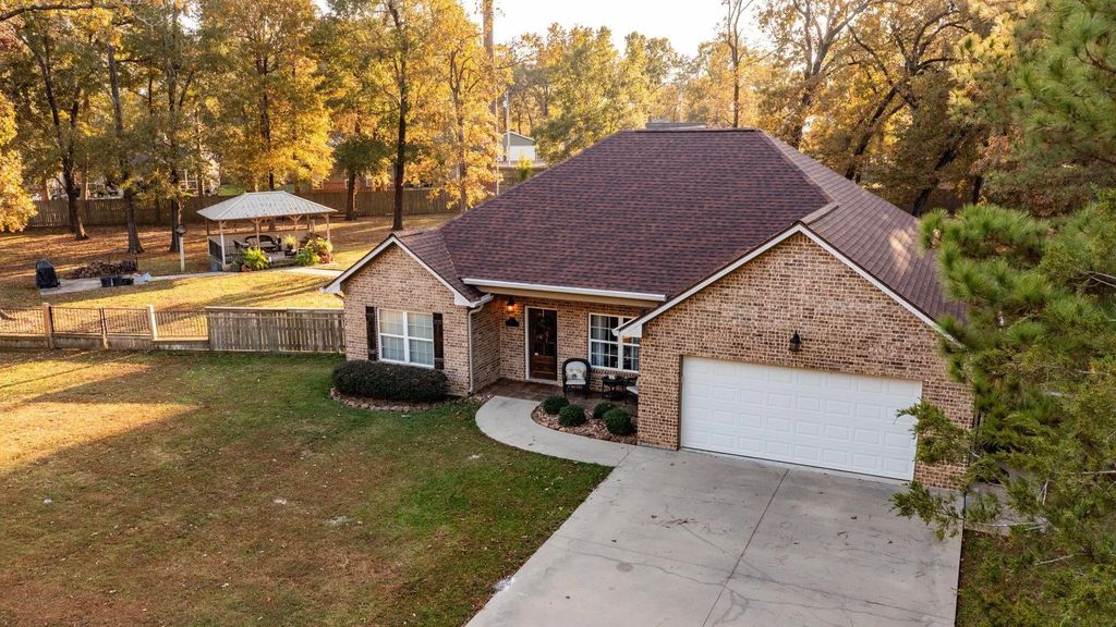 203 Lariat Lane, Livingston