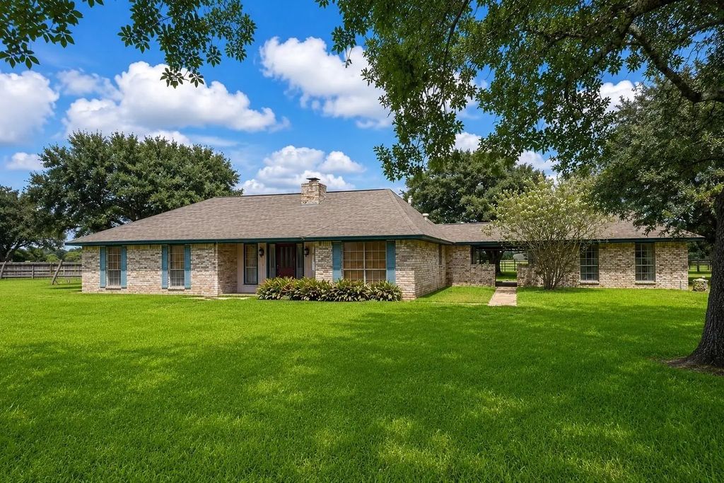 8696 Moravian Drive, Sealy