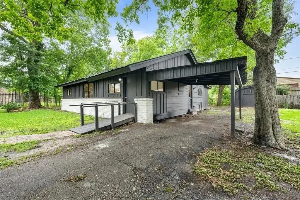 3201 Creel Court, La Porte