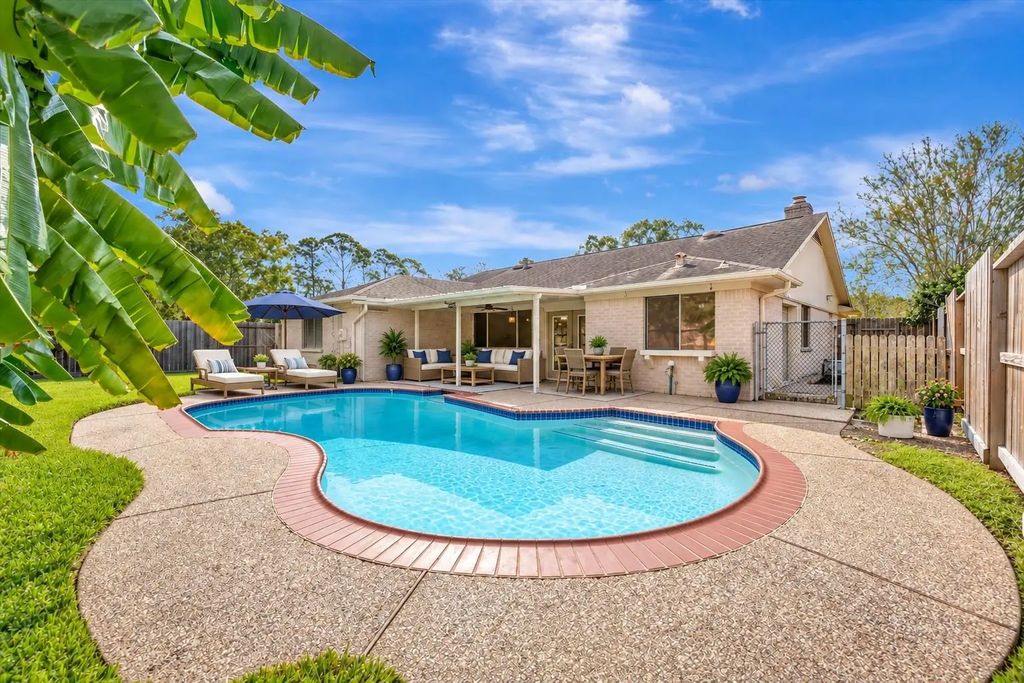 16019 Stonehaven Drive, Houston