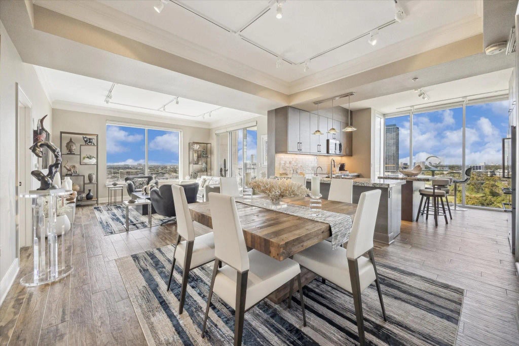 3333 Allen Parkway 1701, Houston