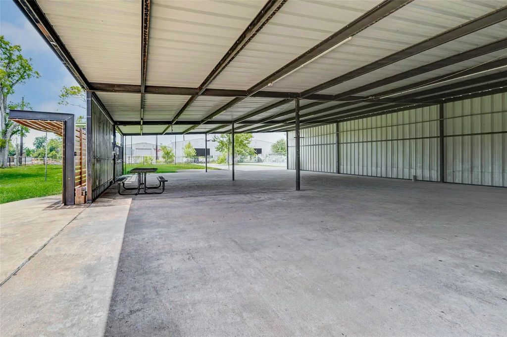 2725 Lone Oak Road, Houston