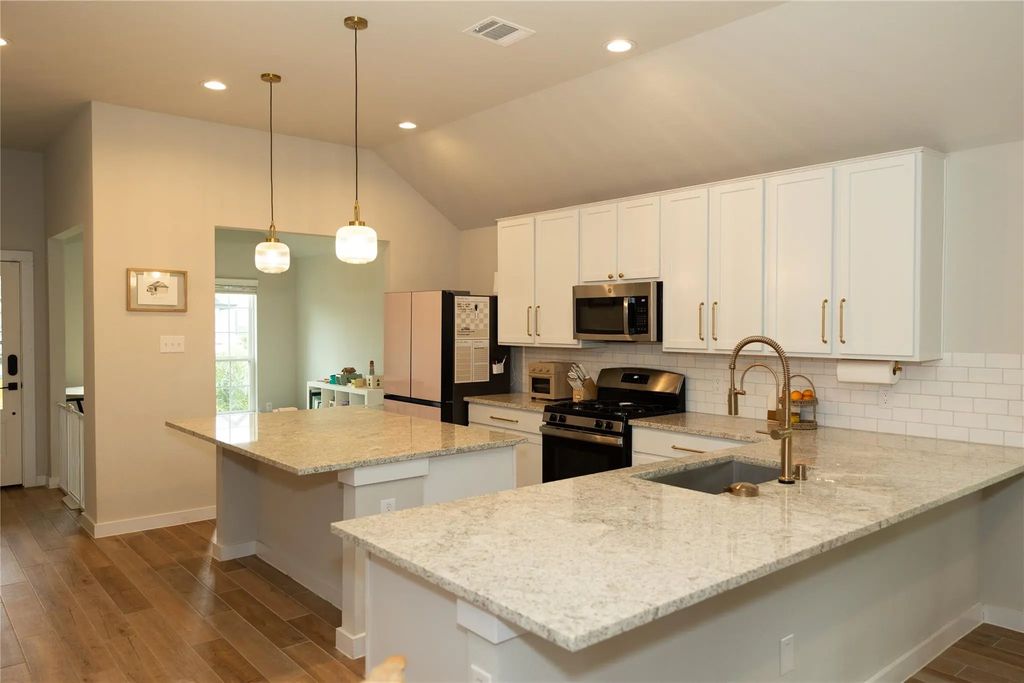 1864 Cypress Canyon Trail, Conroe