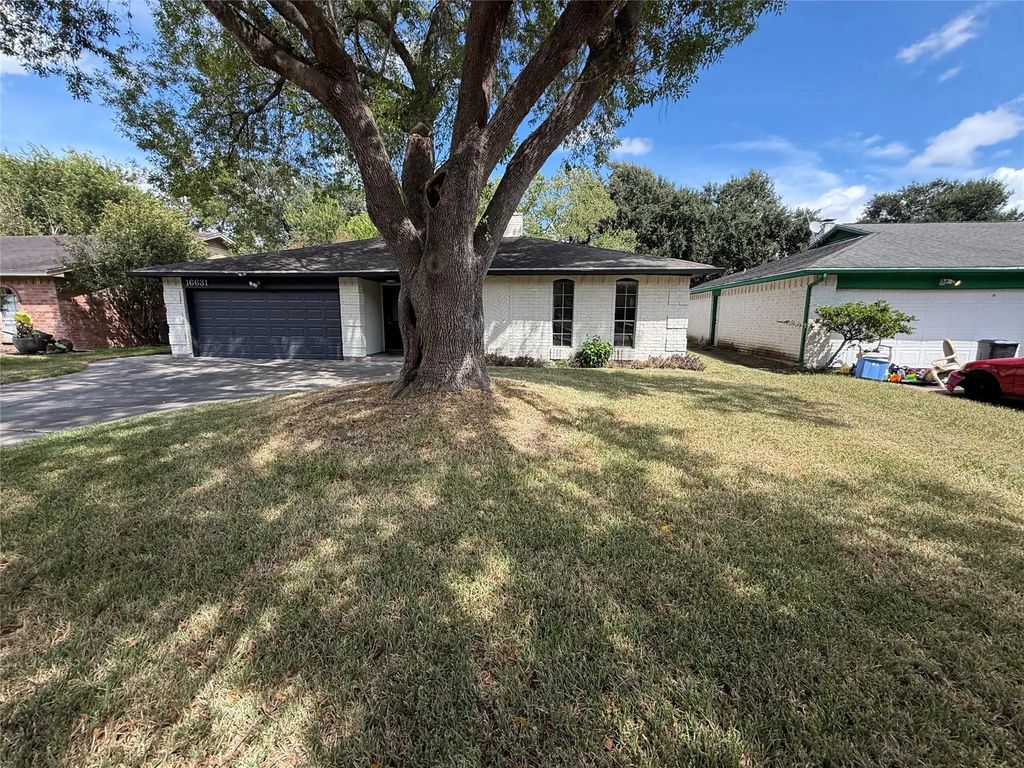 16631 Blackhawk Boulevard, Friendswood